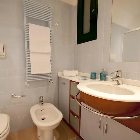 Alojamento de Acomodação e Pequeno-almoço Rima Di Mare Bari